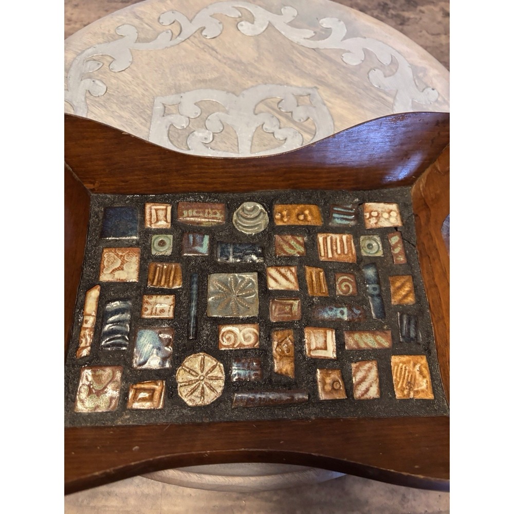 Vintage Handmade Wooden Tray/Display With Handles‎ Home Decor 10x7 Signed
